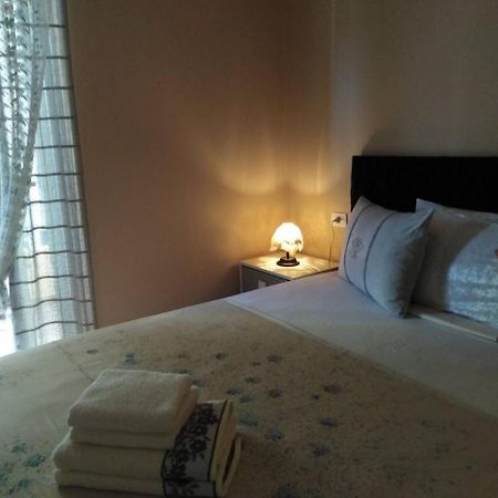 Jelena'S Luxury Apartments Саранде Екстериор снимка